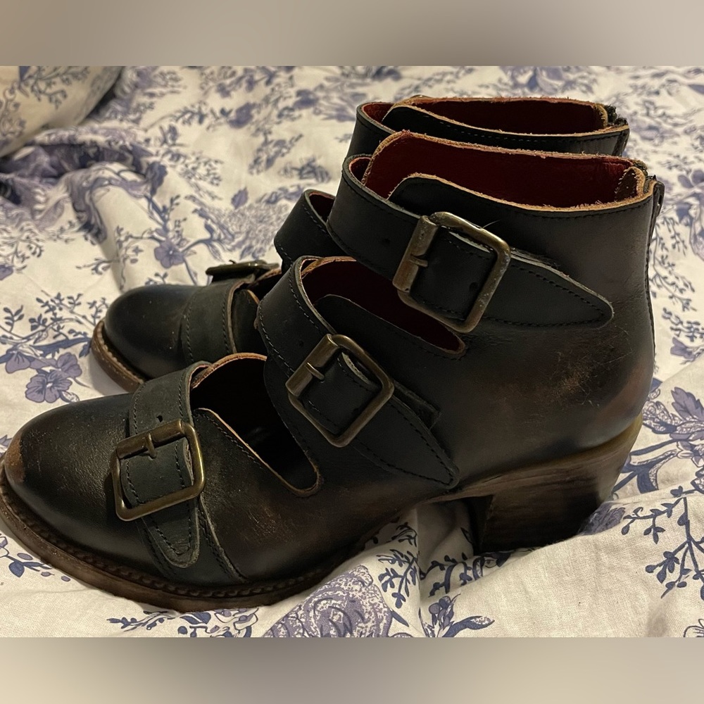Freebird Charlotte Black Size 7